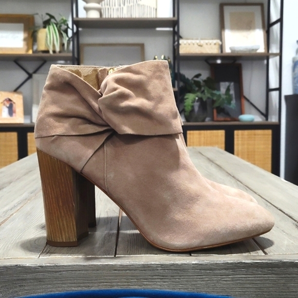 LOUISE ET CIE ANKLE BOOTS IN TAUPE SIZE 10 - Picture 1 of 15